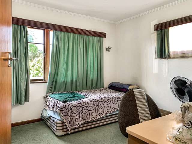 215 Lytton Road 1052_4