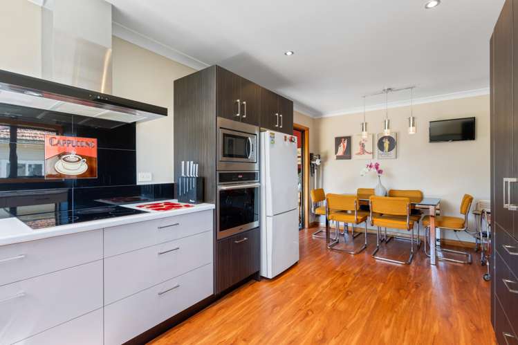 23 Dundonald Street Tainui_10