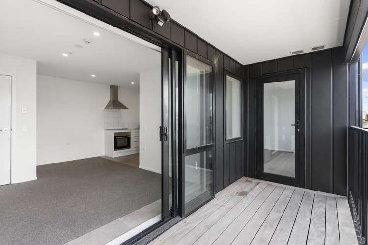 206/28C Eileen Newey Place Henderson_6