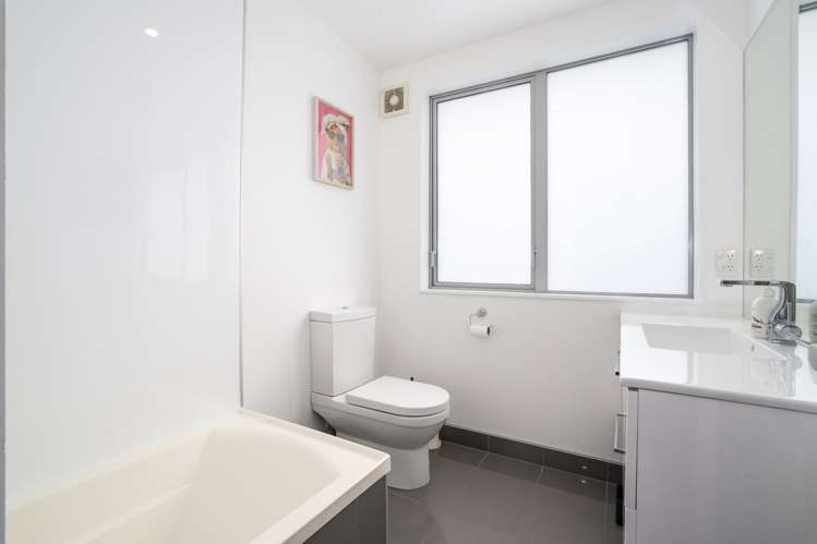 11/59 The Parade Island Bay_14