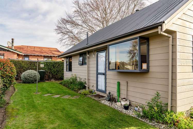 49 Elderlee Street Milton_15