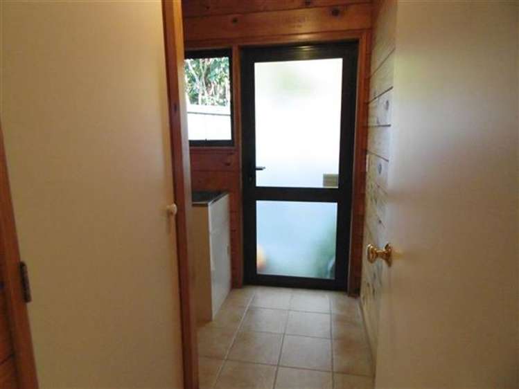 2/818 East Coast Road Oteha_9