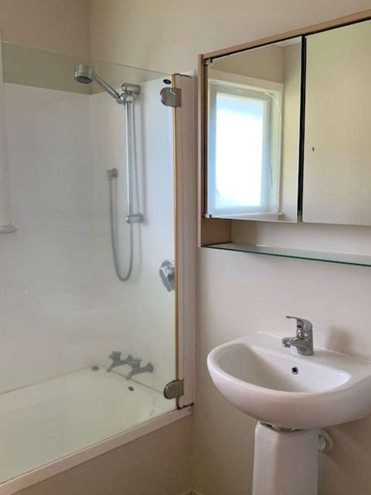 3/264 Lake Road Hauraki_6