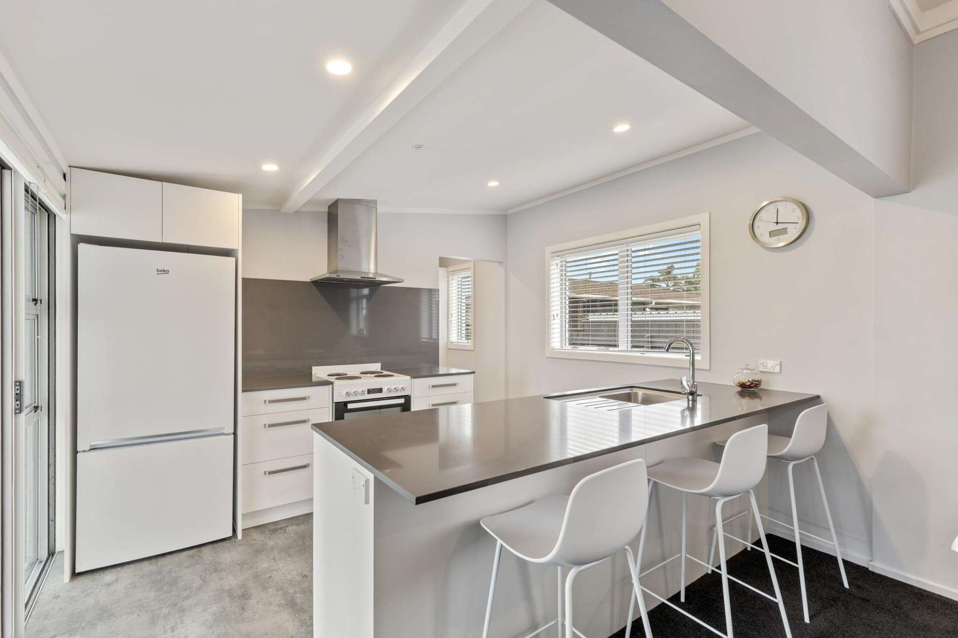 27 Tukapa Street Westown_0