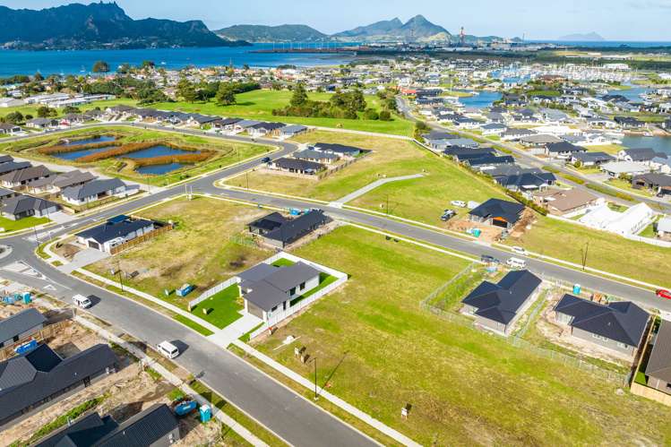 21 Te Piriti Road One Tree Point_13