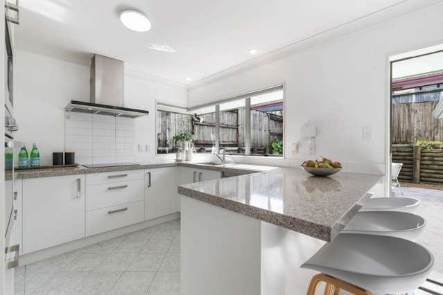 2/60 Whitford Road Northpark_3