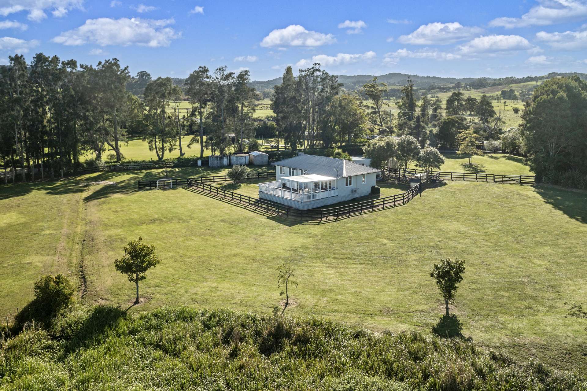859 Kaipara Coast Highway Kaukapakapa Rodney Houses for Sale
