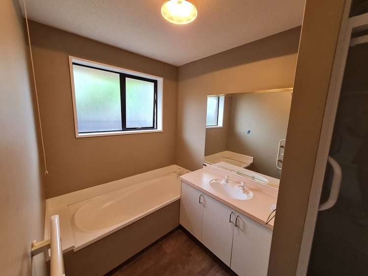 2/1 Apollo Place Papanui_7