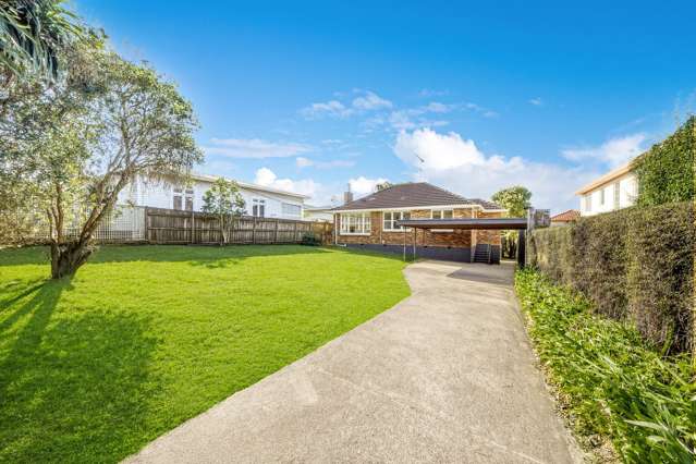 Renovated Family Home in Top North Shore Location