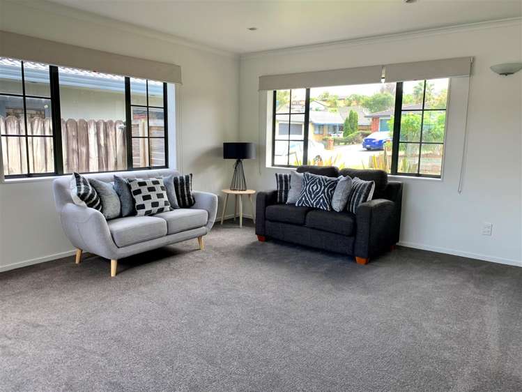 12 Amarillo Place Alfriston Heights_3