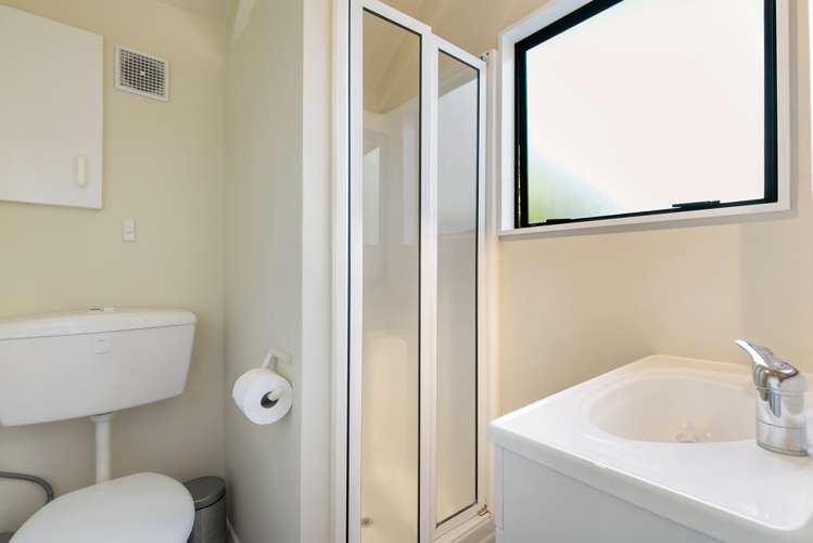 2/36 Potter Avenue Northcote_15