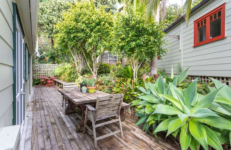 19 Grange Road Hahei_14