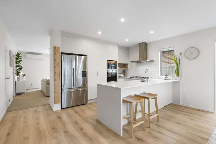 27 Riria Crescent Takanini_6