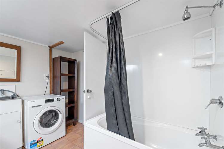 528 Beach Road Murrays Bay_20