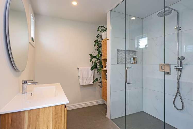 27 Hammond Road Taradale_19