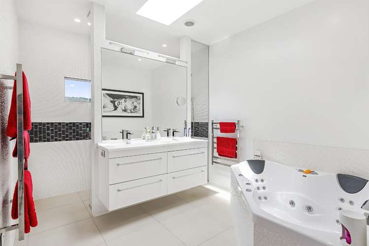 5 Linacre Way Tawa_19