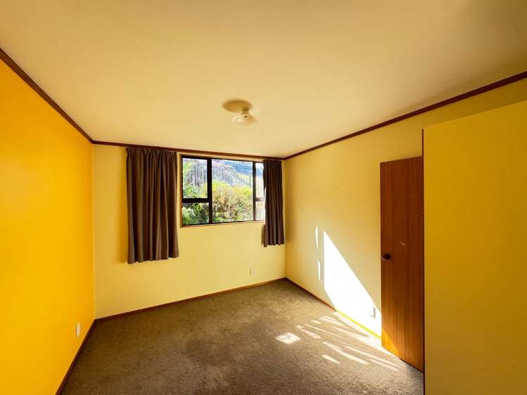 7 Viking Avenue Hillsborough_17