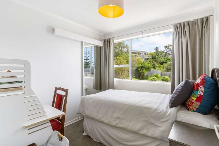2/7 Malters Place Browns Bay_6