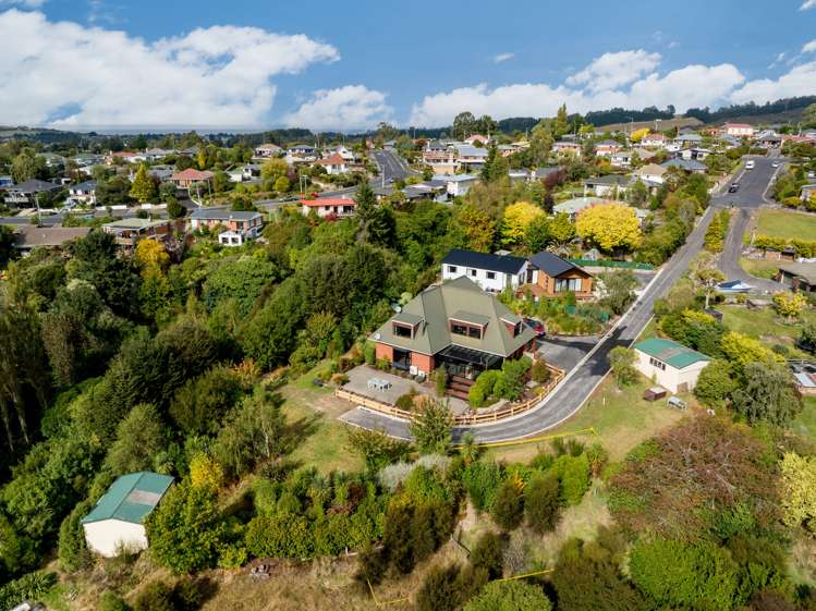 16 Freyberg Road Fairfield_47