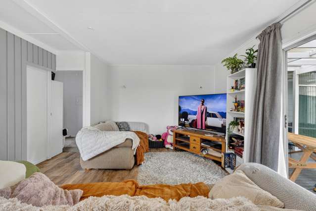 PRICE REDUCED NOW $420,000