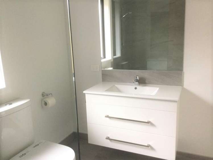 3 Rochfort Crescent Pyes Pa_13