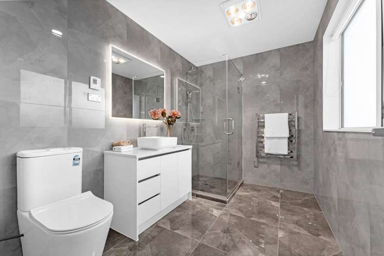 21 Horsefields Drive Flat Bush_27