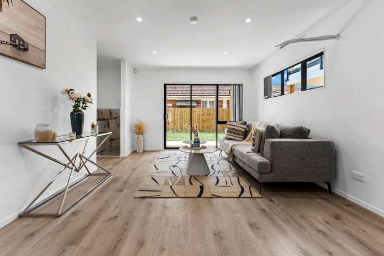 Unit 12/58 Churchill Avenue_0