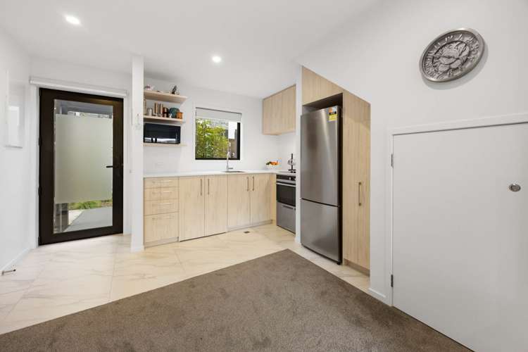 7/10 Fathom Place Te Atatu Peninsula_7