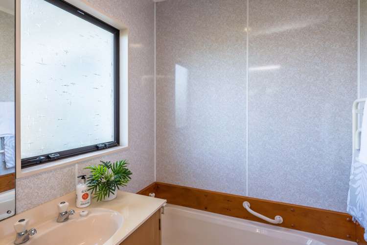 115 Seaview Road Paraparaumu Beach_12