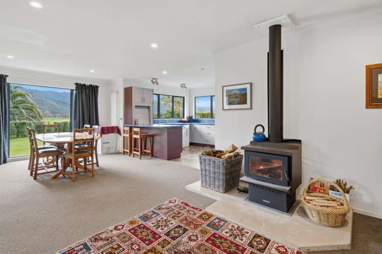 1594 Queen Charlotte Drive Marlborough Sounds_36