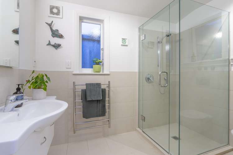 100 Old Mill Road Westmere_21