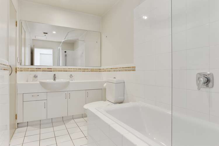 1a/8 Howe Street Freemans Bay_13