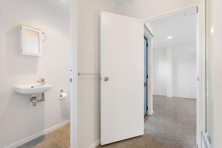 15B Galloway Crescent Farm Cove_18
