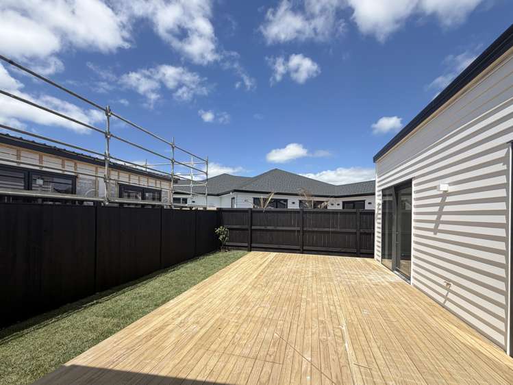 8 Rillside Crescent Milldale_10