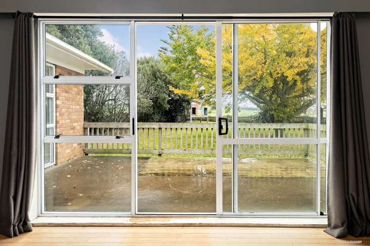 332 Grahams Beach Road Awhitu_16