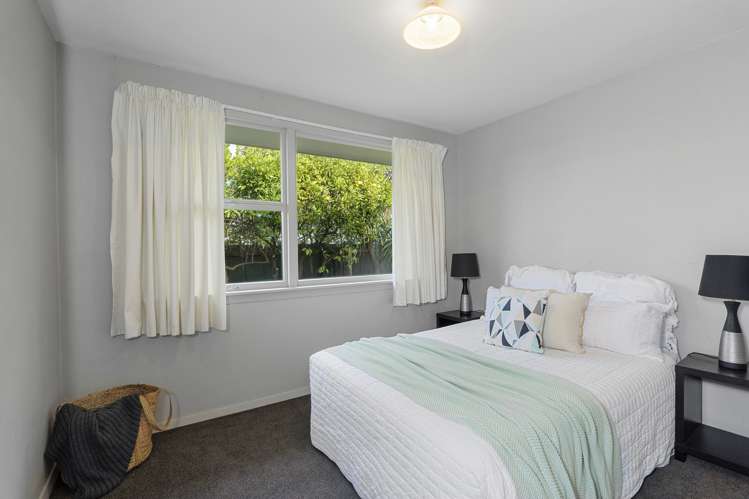 19 Esk Place Aranui_15