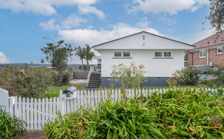 53 Bradbury Road Botany Downs_19