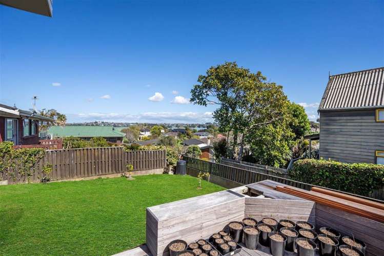 25 Clovelly Road Bucklands Beach_19