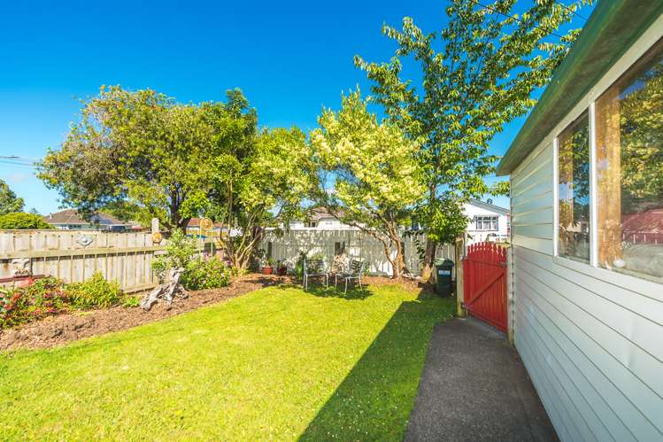 9 Holyoake Street Wanganui East_18