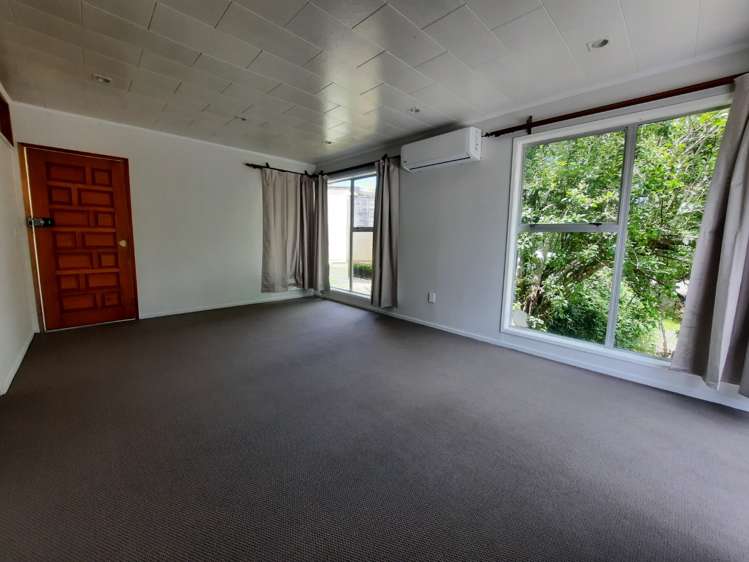 69 Captain Scott Road Glen Eden_4