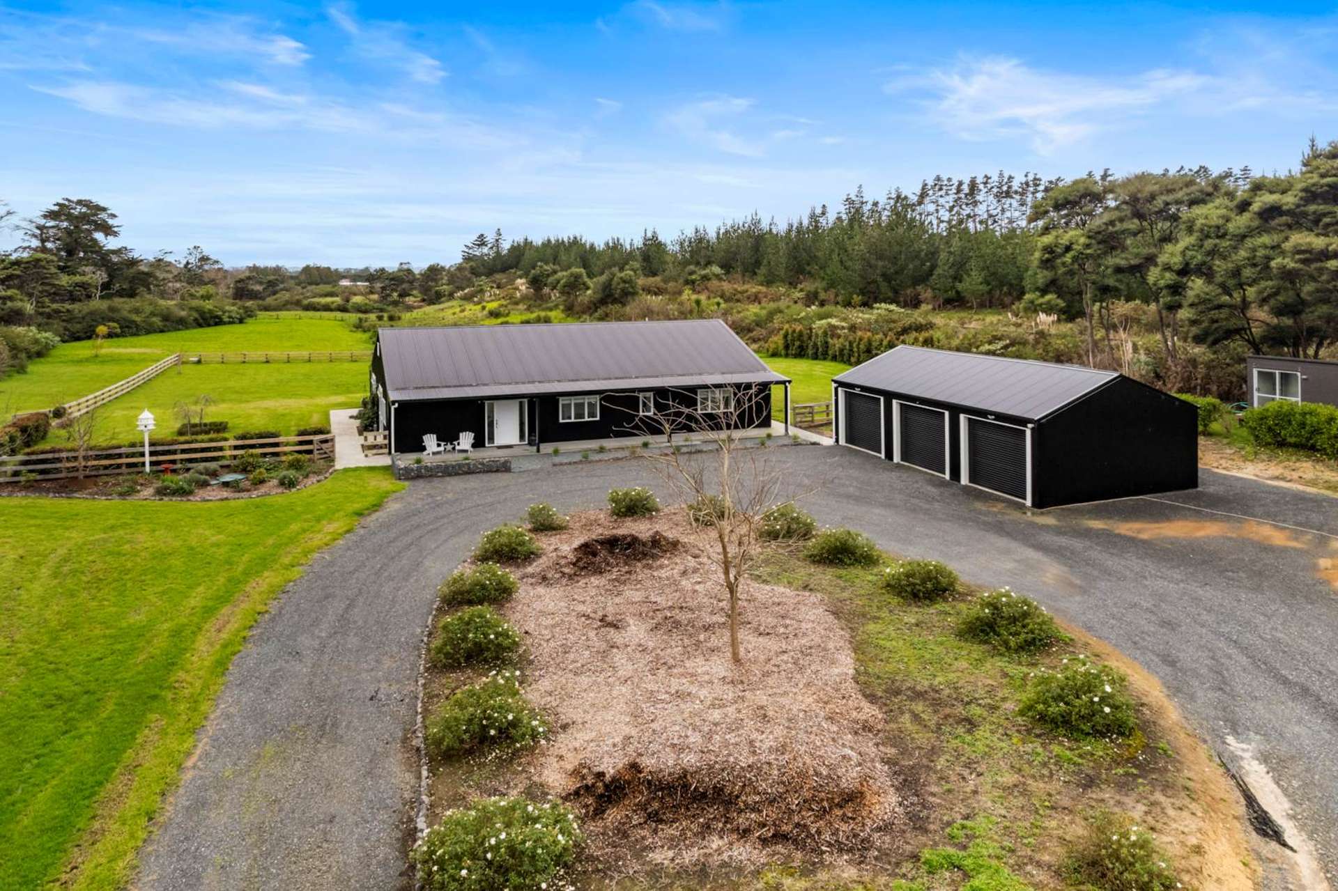 243 Waitakere Road Taupaki_0