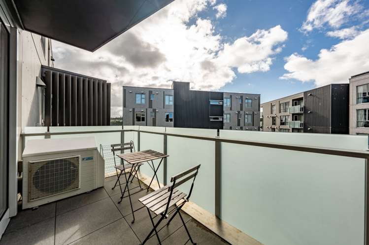 507/25 Don Mckinnon Drive Albany_16