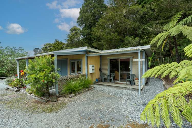 85 Abbey Caves Road Abbey Caves_33