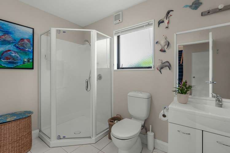 128 Normandale Road Normandale_17