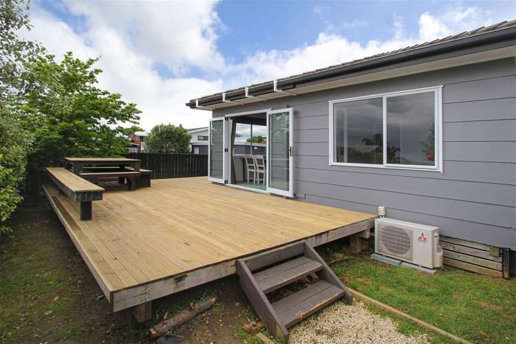 25 Crispe Road Clarks Beach_27