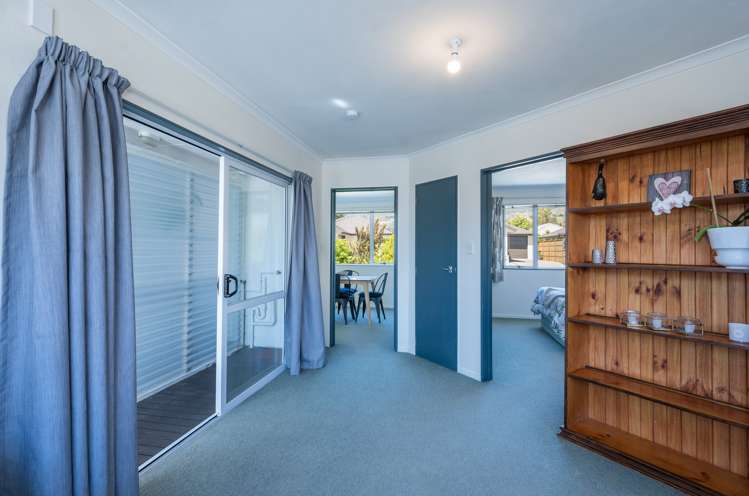 22 Andrew Street Stoke_14