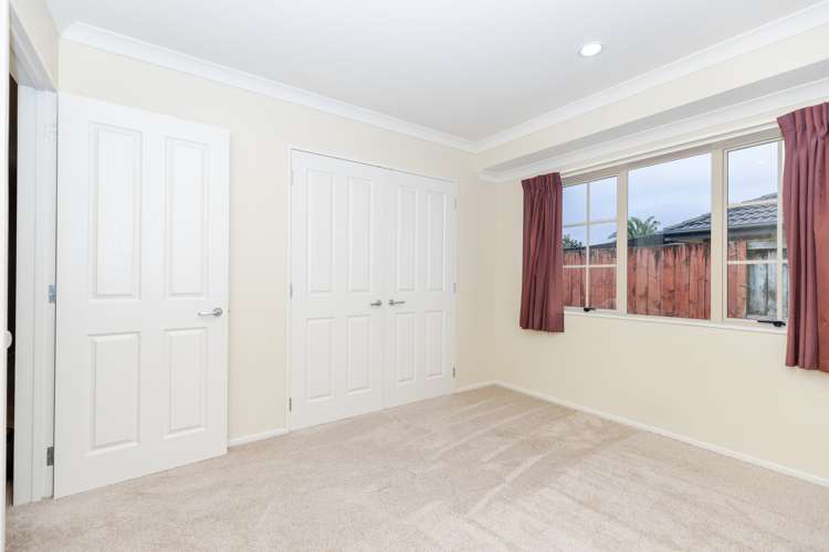 32 Miers Glade Rototuna North_17