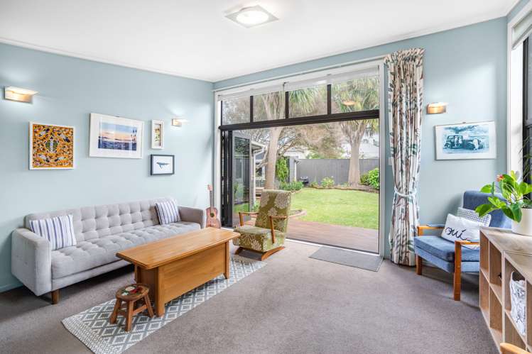 37 Bolton Street Petone_8