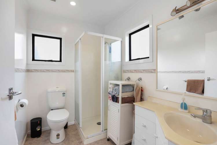 34 Hobsonville Road West Harbour_13