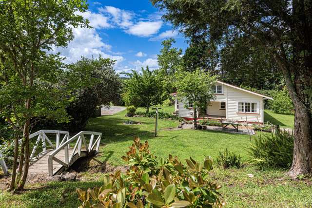 Live The Goodlife In The Country